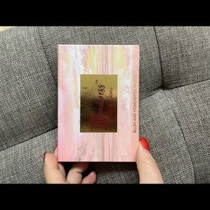 Wander beauty face and eye palette